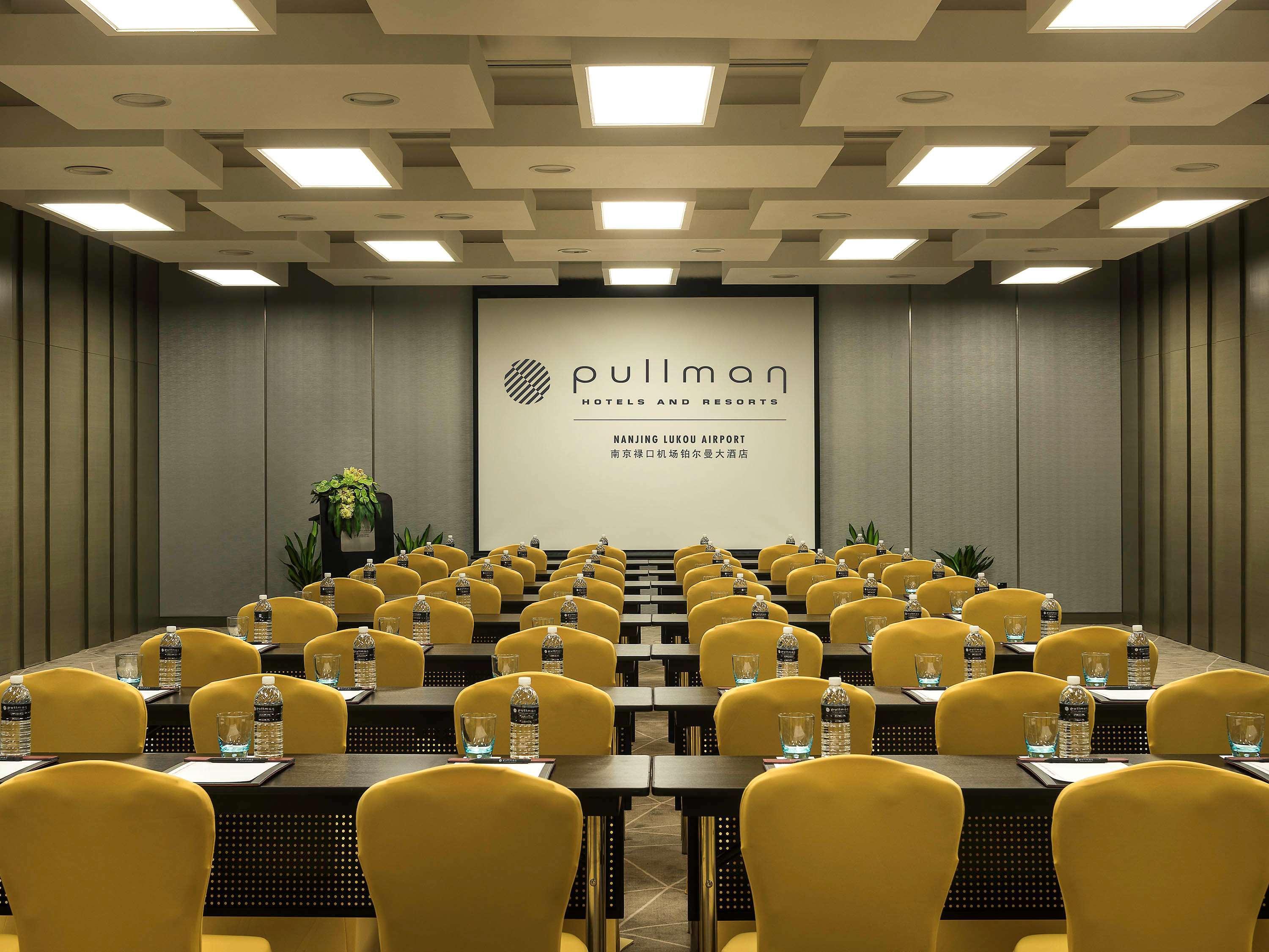 Pullman Nanjing Lukou Airport Hotel Exterior photo